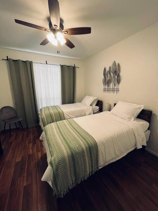 Home Away From Home-Cozy 2 Bdrm Condo/Med Cntr/Nrg ฮูสตัน ภายนอก รูปภาพ